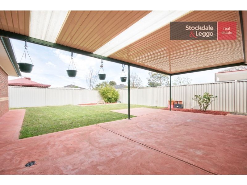 22 Maple Place, Craigieburn VIC 3064