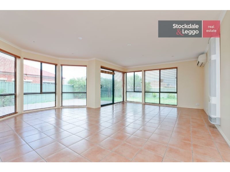 5 Swinburne Close, Craigieburn VIC 3064