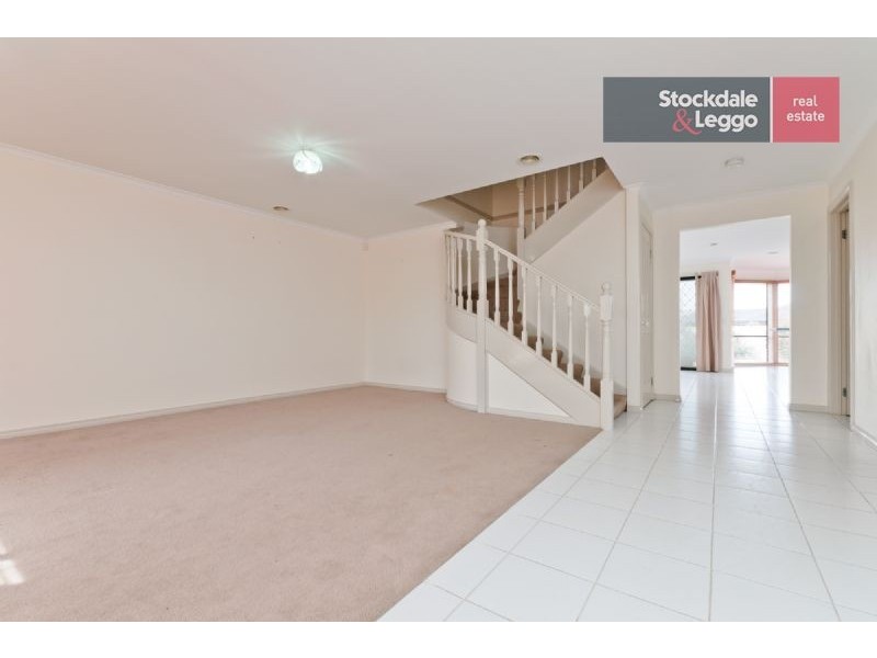 24 Waterbury Turn, Craigieburn VIC 3064