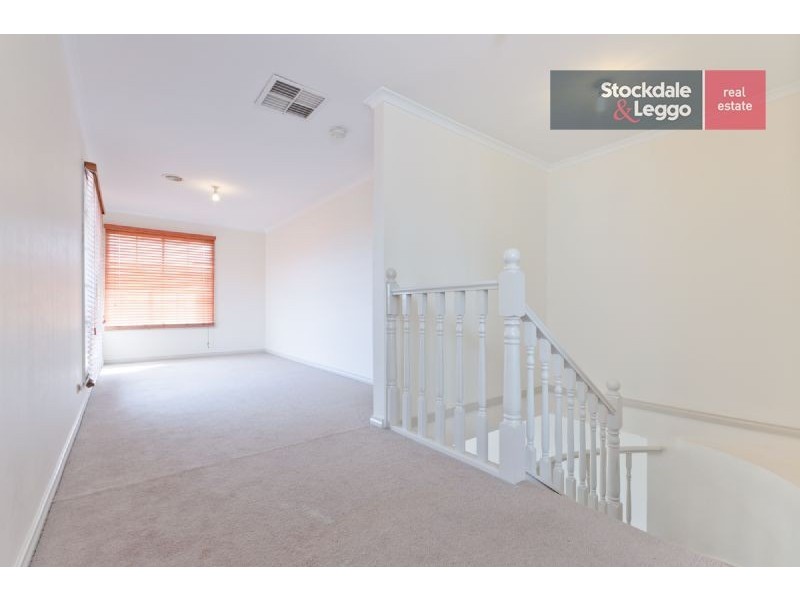 24 Waterbury Turn, Craigieburn VIC 3064