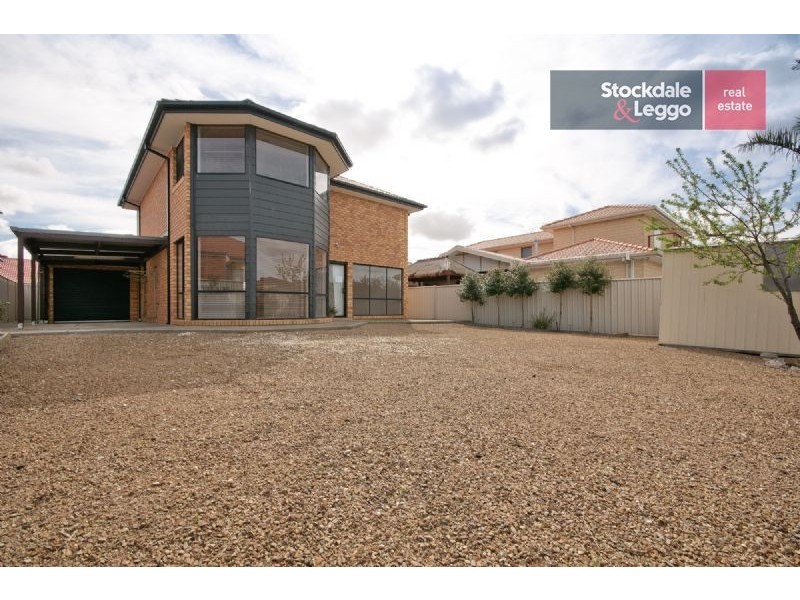 24 Waterbury Turn, Craigieburn VIC 3064