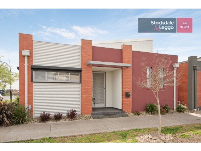 1 Tiree Lane, Craigieburn VIC 3064