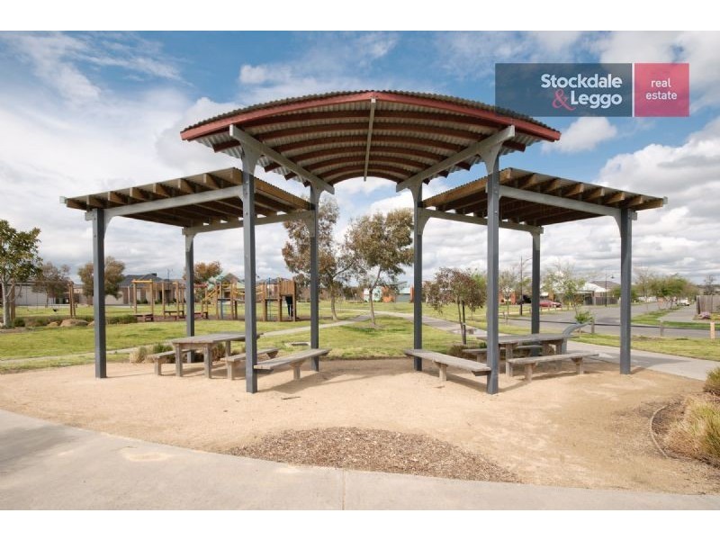 1 Tiree Lane, Craigieburn VIC 3064
