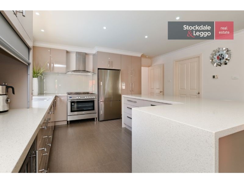 1 Zambezi Court, Roxburgh Park VIC 3064