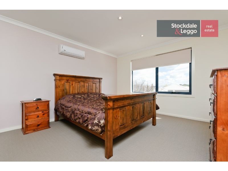 18 Grosvenor Square, Craigieburn VIC 3064