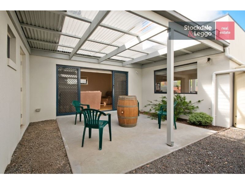 18 Grosvenor Square, Craigieburn VIC 3064