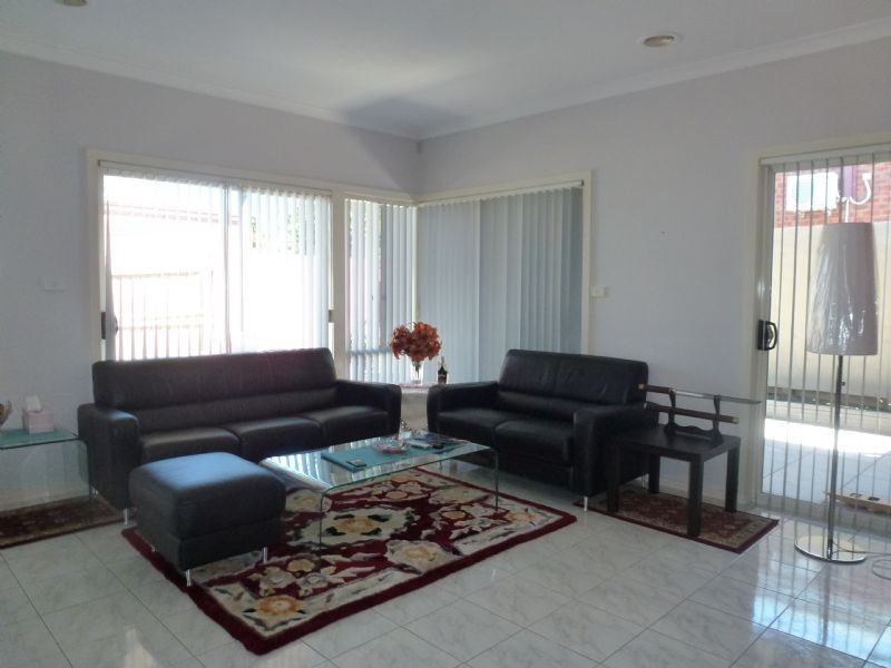8 Reay Drive, Craigieburn VIC 3064