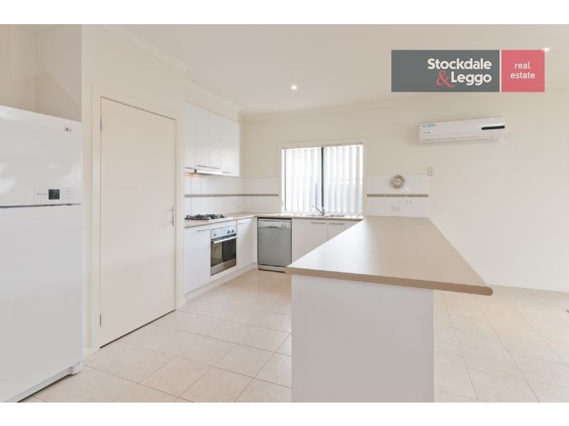 13 Waterbird Link, Craigieburn VIC 3064