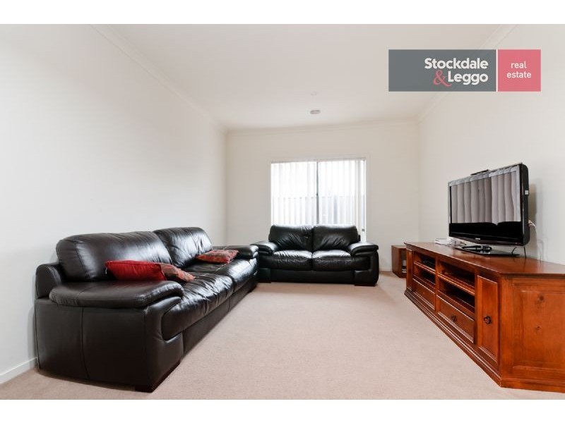 13 Waterbird Link, Craigieburn VIC 3064