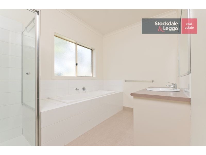 30 Grove Road, Craigieburn VIC 3064