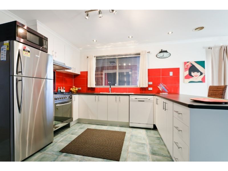 15 Armstrong Court, Roxburgh Park VIC 3064