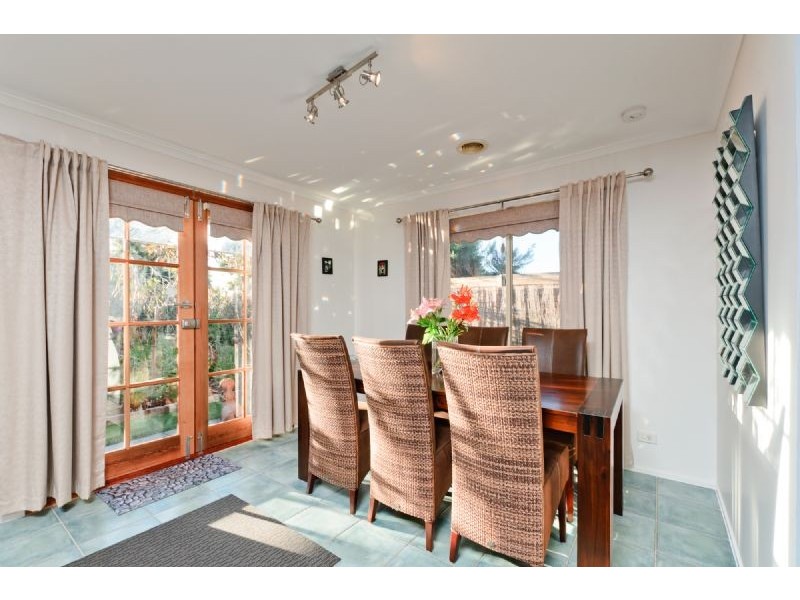 15 Armstrong Court, Roxburgh Park VIC 3064