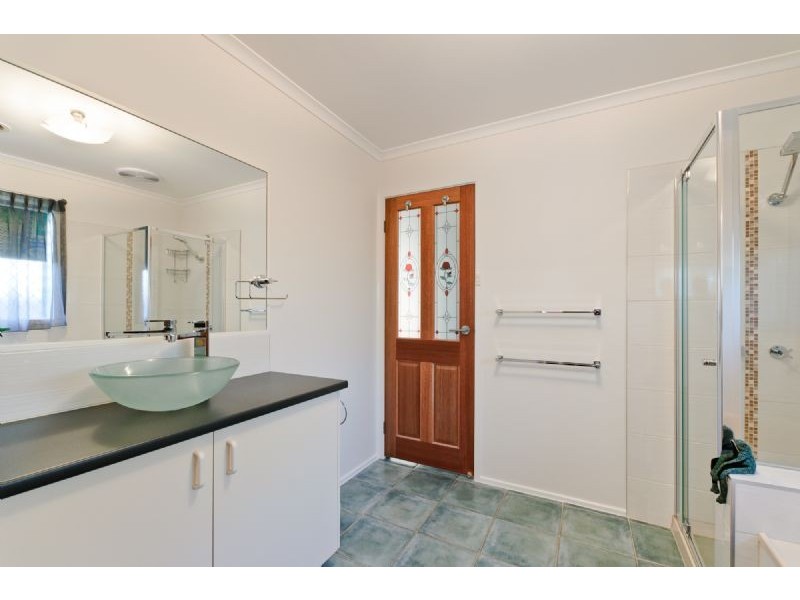 15 Armstrong Court, Roxburgh Park VIC 3064