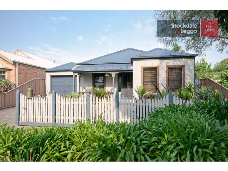 17 Leawood Glade, Craigieburn VIC 3064