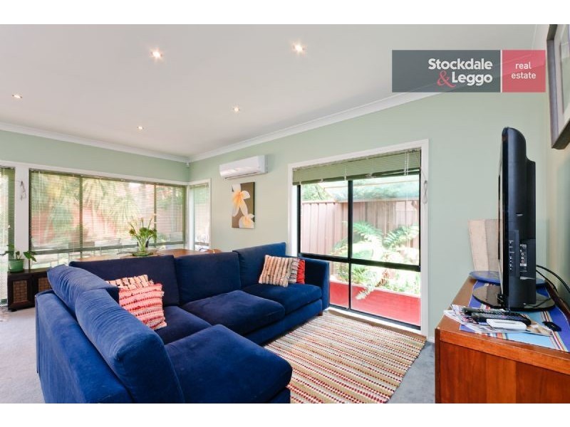 17 Leawood Glade, Craigieburn VIC 3064