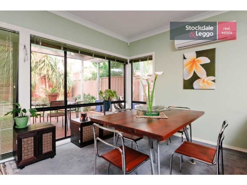 17 Leawood Glade, Craigieburn VIC 3064