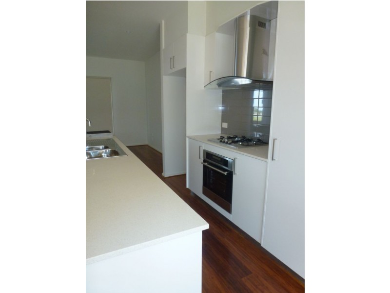 13/60-70 Cradle Mountain Drive, Craigieburn VIC 3064