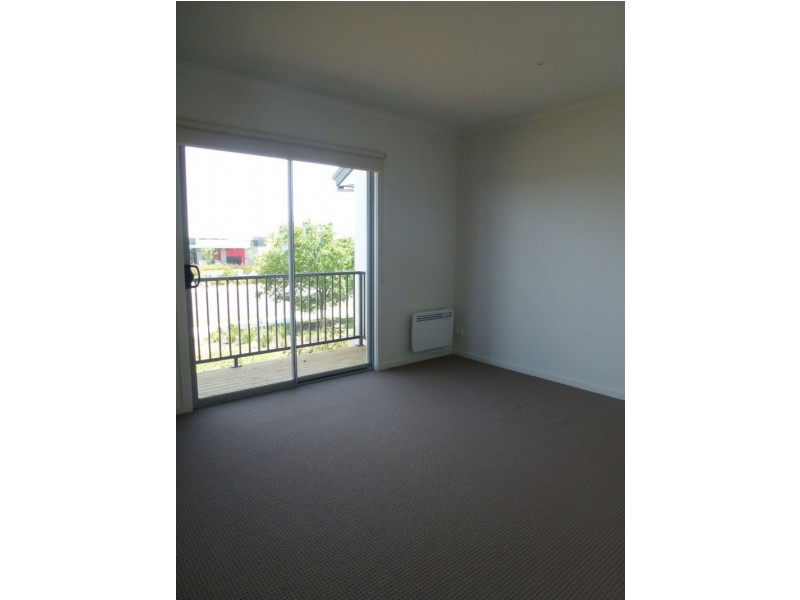 13/60-70 Cradle Mountain Drive, Craigieburn VIC 3064