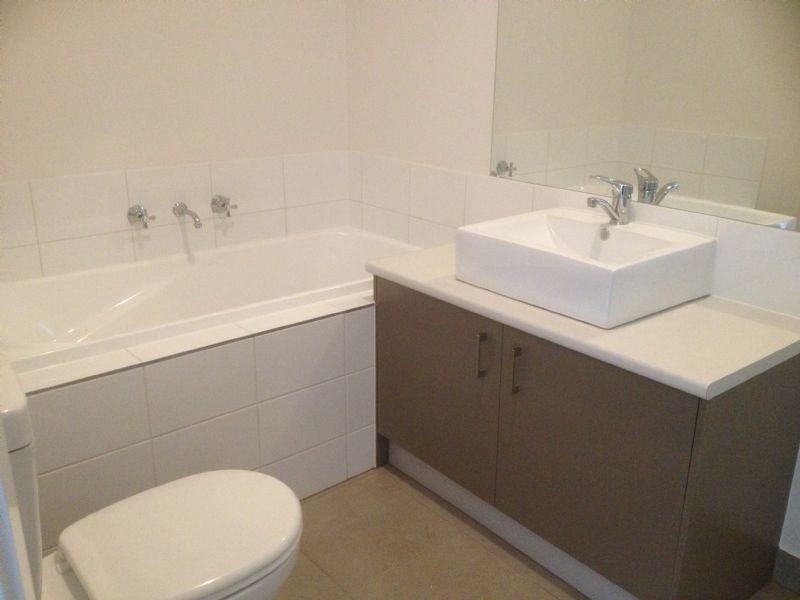 2/6 Hedland Court, Craigieburn VIC 3064