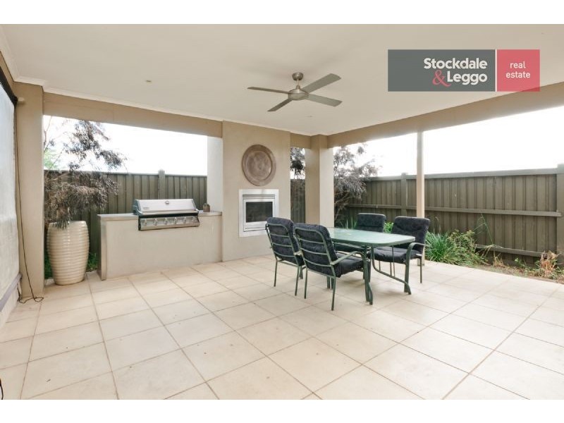 15 Moresby Court, Craigieburn VIC 3064