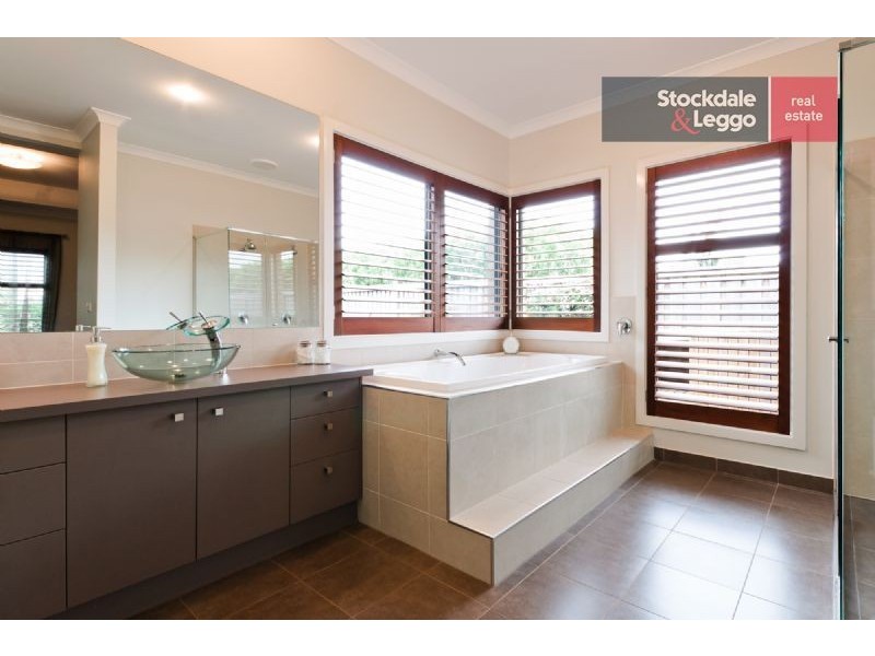 25 Beechville Place, Craigieburn VIC 3064