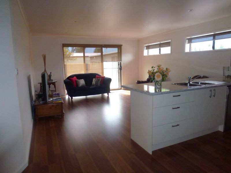 28 Cowes Street, Craigieburn VIC 3064