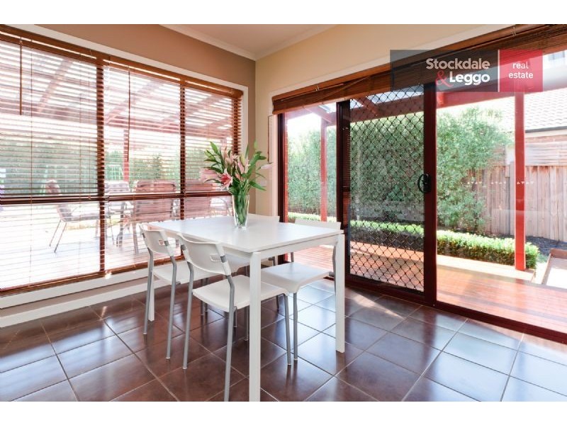 16 Burniston Avenue, Craigieburn VIC 3064