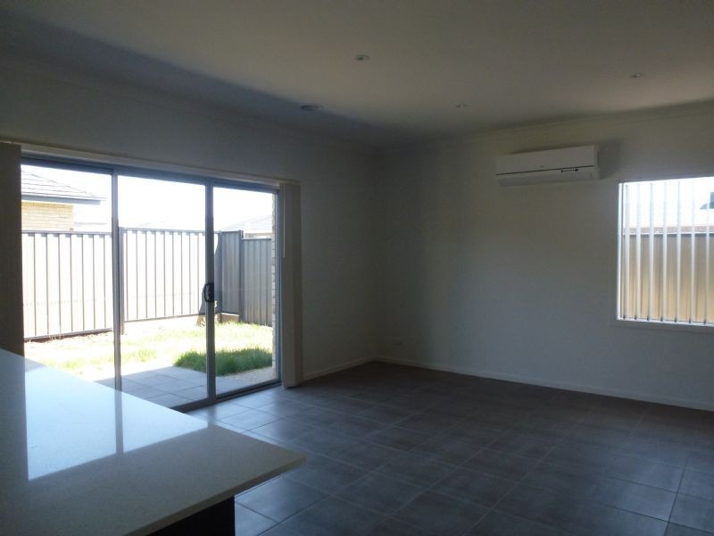 3/1-13 Katsura Retreat, Roxburgh Park VIC 3064