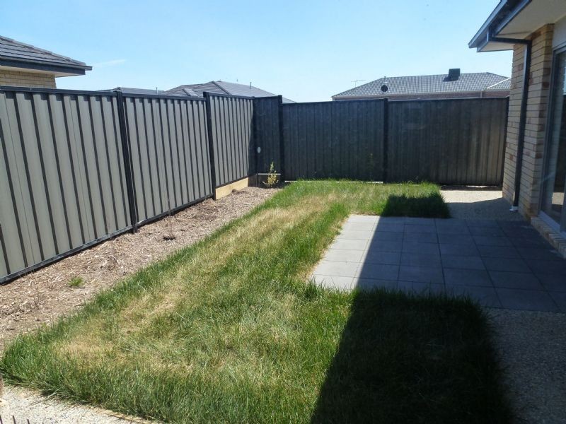 3/1-13 Katsura Retreat, Roxburgh Park VIC 3064