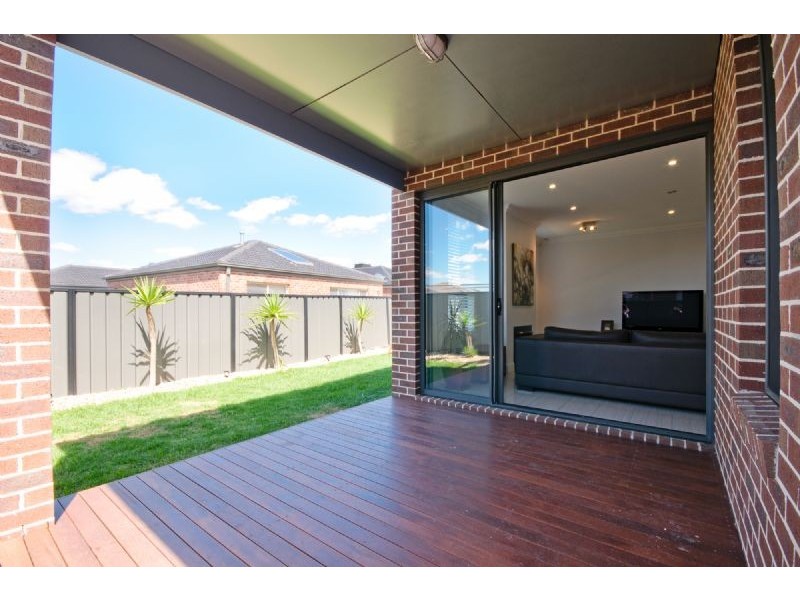 13 Arapiles Avenue, Craigieburn VIC 3064