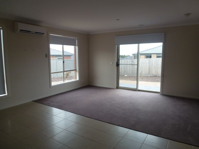2 Roebuck Way, Craigieburn VIC 3064