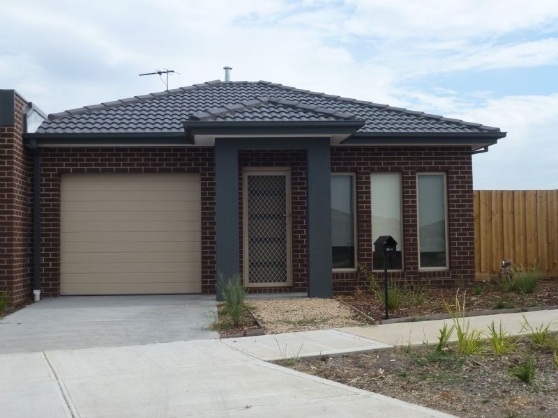 4/25 Ballybunion Ave, Craigieburn VIC 3064