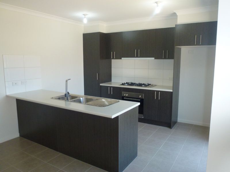 45 Moor Park Drive, Craigieburn VIC 3064