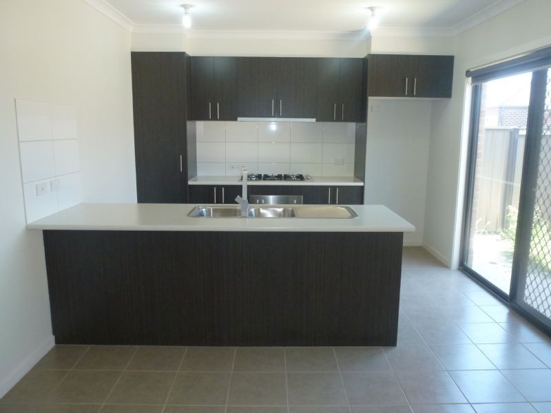 45 Moor Park Drive, Craigieburn VIC 3064