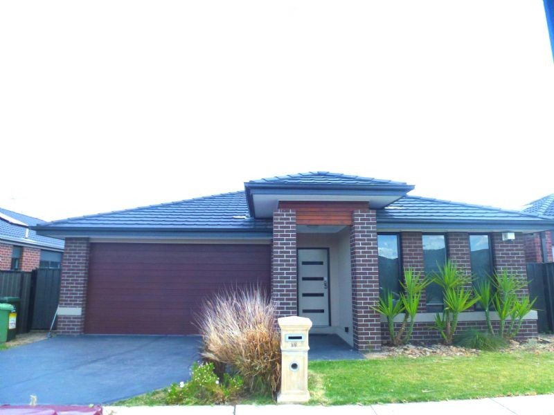 18 Birdswood Circuit, Craigieburn VIC 3064