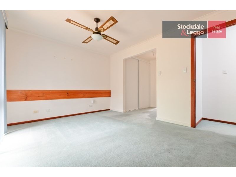 2 Enfield Place, Craigieburn VIC 3064