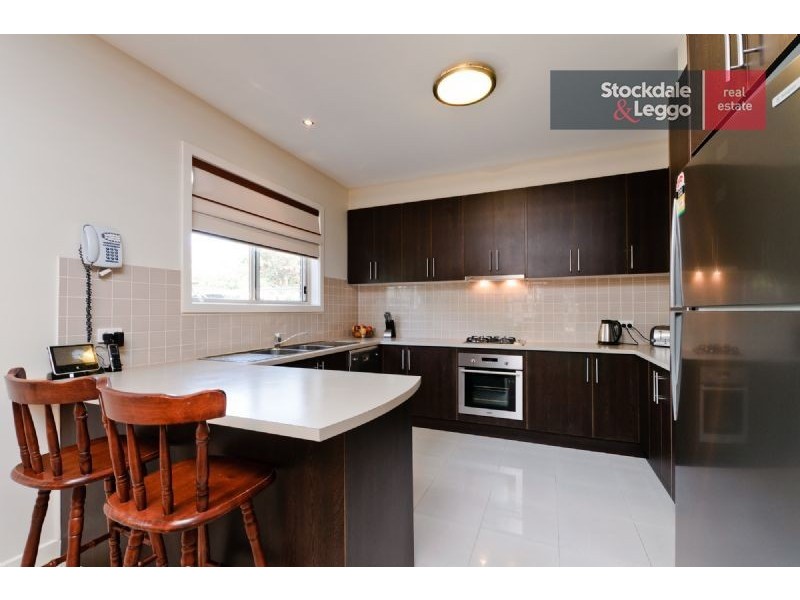 10 Beechville Place, Craigieburn VIC 3064