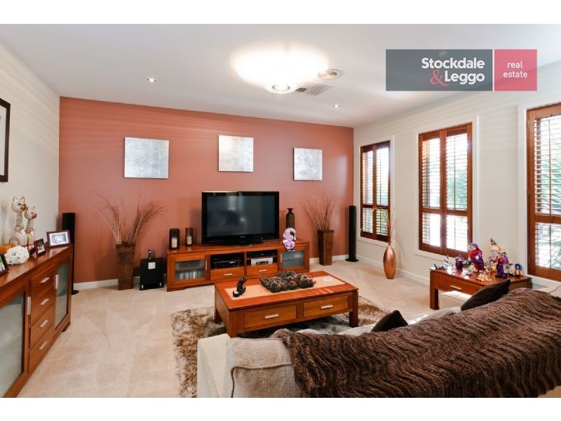 10 Beechville Place, Craigieburn VIC 3064