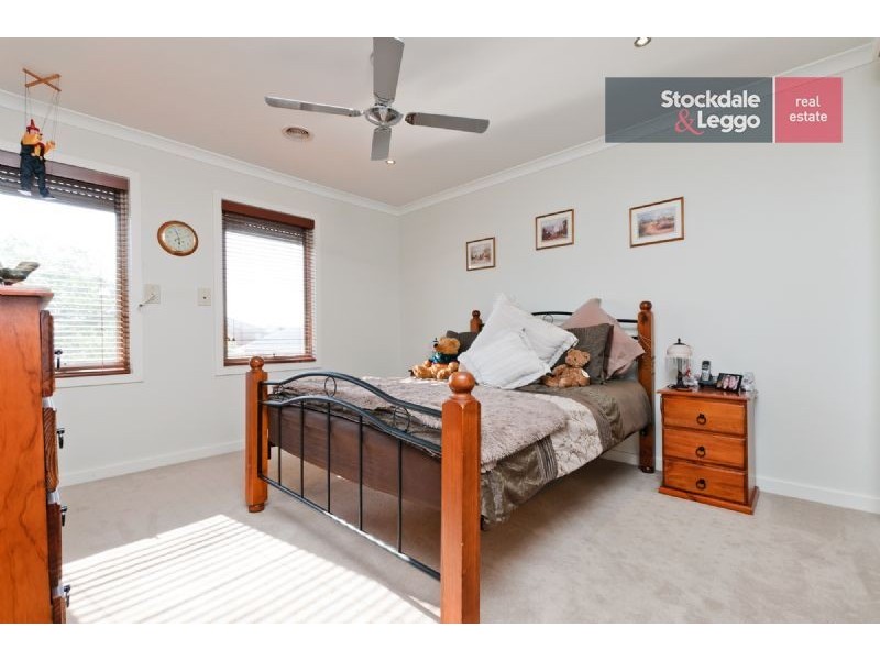 10 Beechville Place, Craigieburn VIC 3064