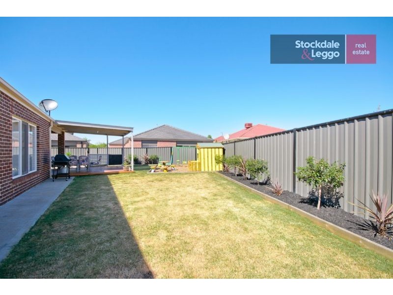 3 Lewisham Place, Craigieburn VIC 3064