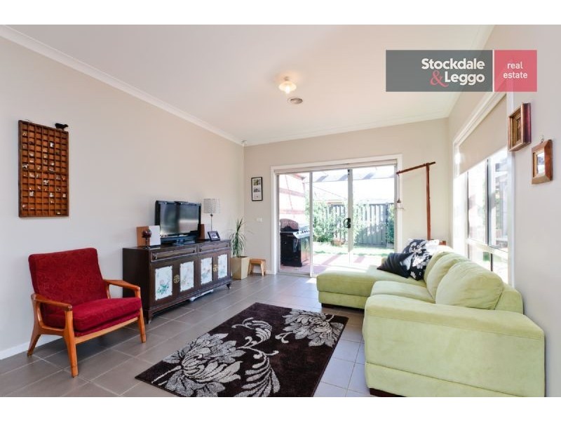 87 Cradle Mountain Drive, Craigieburn VIC 3064