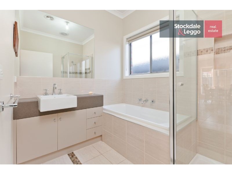 87 Cradle Mountain Drive, Craigieburn VIC 3064