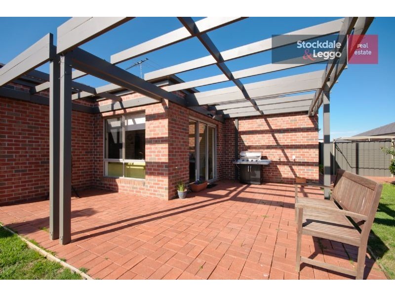 87 Cradle Mountain Drive, Craigieburn VIC 3064