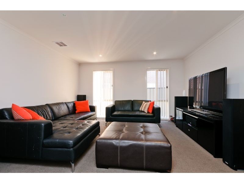 15 Northumberland Circuit, Craigieburn VIC 3064