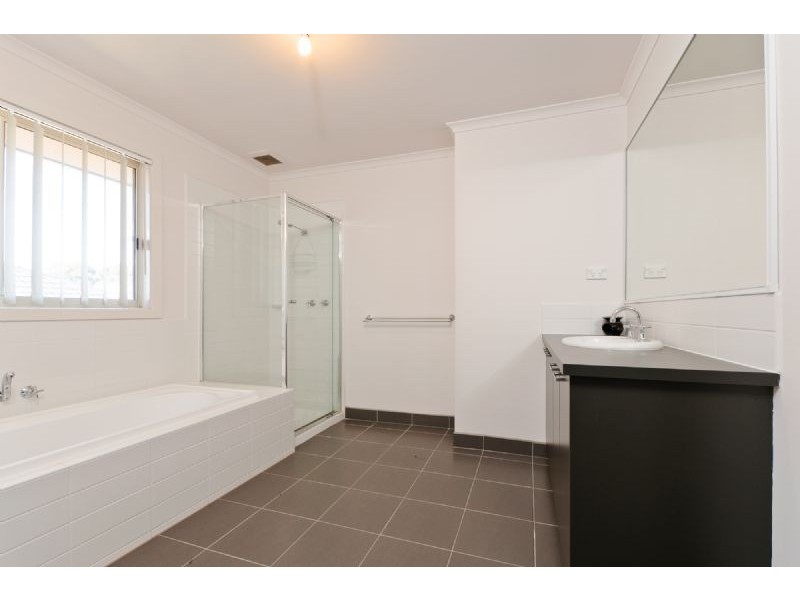 15 Northumberland Circuit, Craigieburn VIC 3064