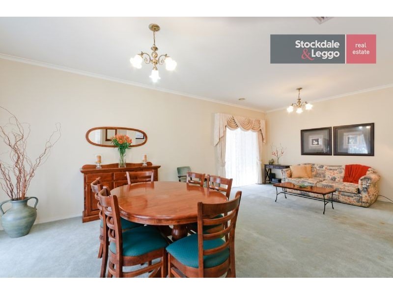 72 Lakes Drive, Craigieburn VIC 3064