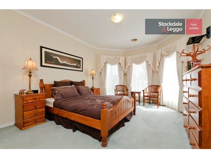 72 Lakes Drive, Craigieburn VIC 3064