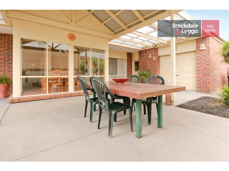 72 Lakes Drive, Craigieburn VIC 3064