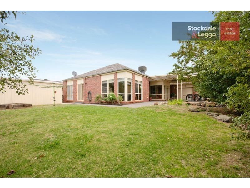 72 Lakes Drive, Craigieburn VIC 3064