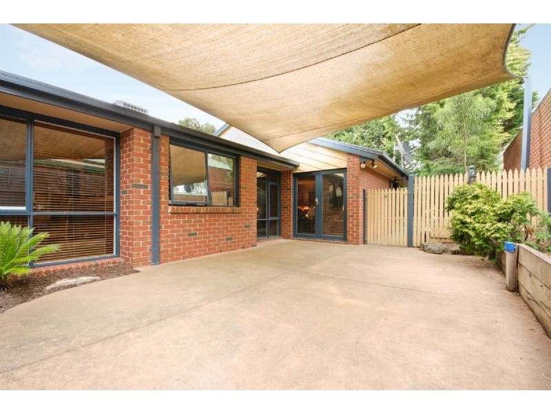 11 Haite Place, Roxburgh Park VIC 3064